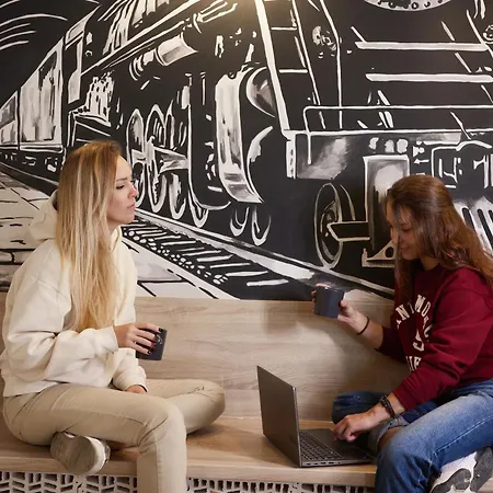 Dos Estaciones - Free Towels, Coffee & Tea, Remote Check-in Auberge de jeunesse