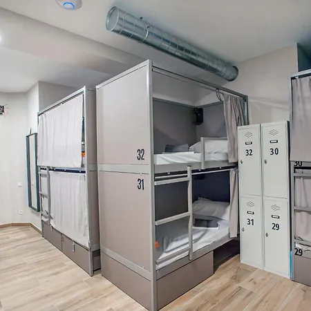 Hostal Dos Estaciones - Free Towels, Coffee & Tea, Remote Check-in